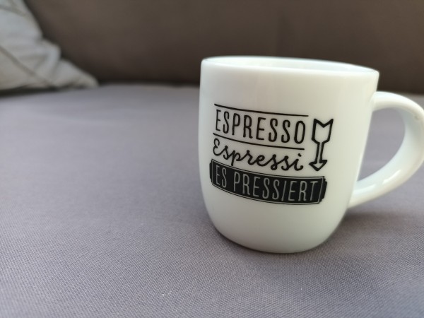 Espresso Tasse es pressiert